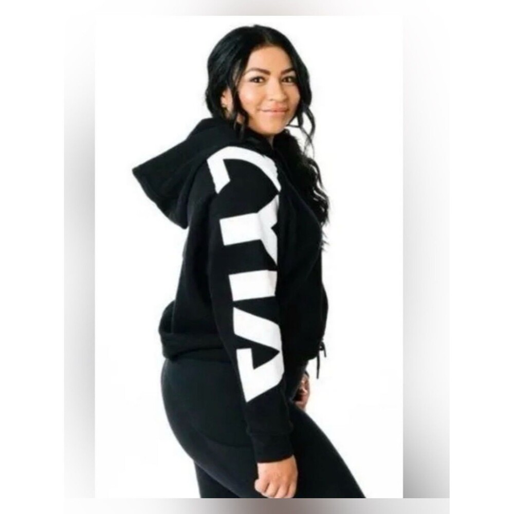 NWT Zyia Active Cropped Hoodie Sweatshirt Fleece Lined Logo Sleeve Women’s XS
